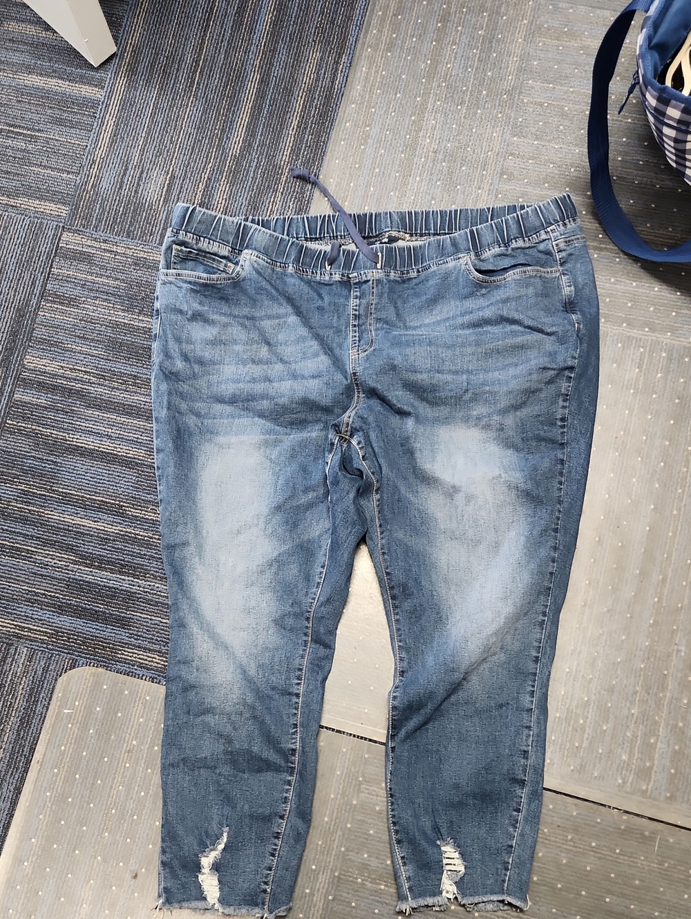 Royalty For Me Blue Distressed Cropped Jeans